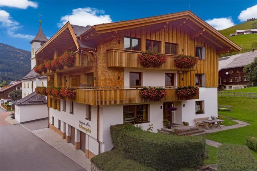 Alpenjuwel Rohnenspitze Zöblen
